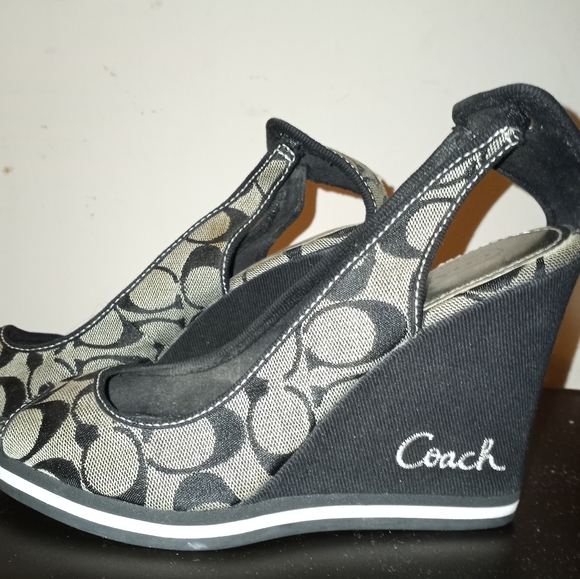 Coach women's 7 peep toe wedge - Picture 2 of 4